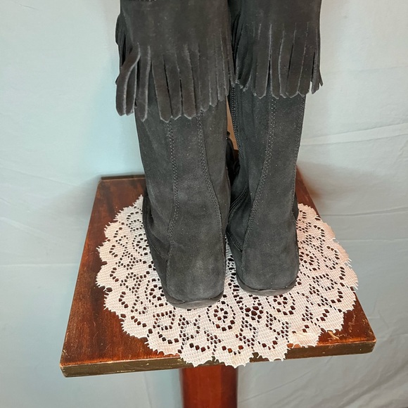 Womens 6 BLACK SUED SIDE ZIP LACE UP FRONT FRINGE TRIM MOCCASIN TALL BOOTS GC - Picture 6 of 6